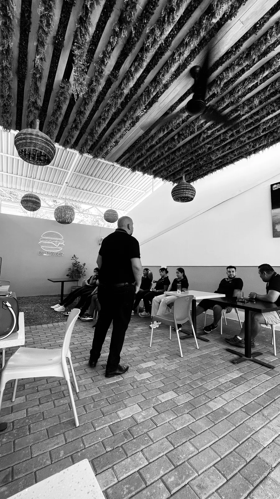 Alonso López impartiendo taller
